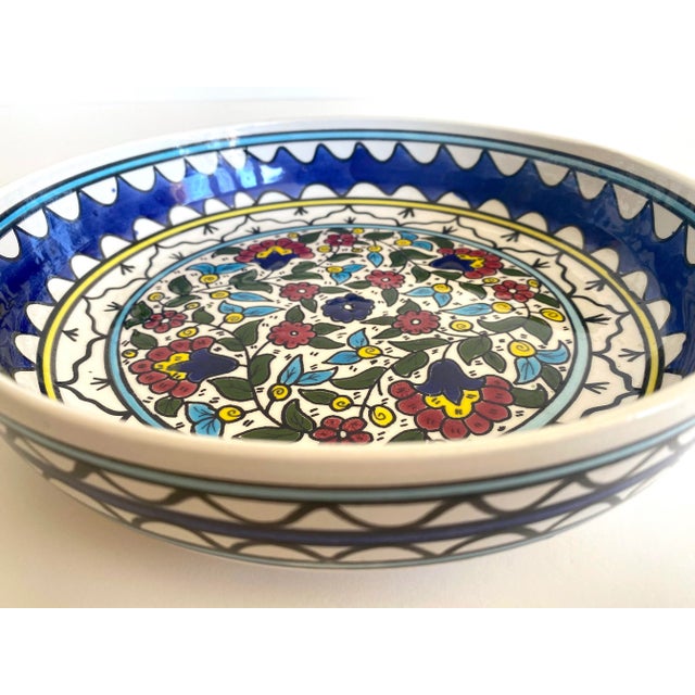 Vintage 1980s Jerusalem Art Pottery Hand Painted Floral Artisan Ceramic Decorative Serving Bowl For Sale In Kansas City - Image 6 of 13