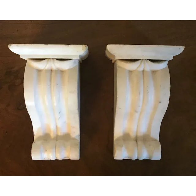 19th Century American Classical Carved White Statuary Marble Wall Corbel for Bust or Vase - A Pair For Sale In New York - Image 6 of 13