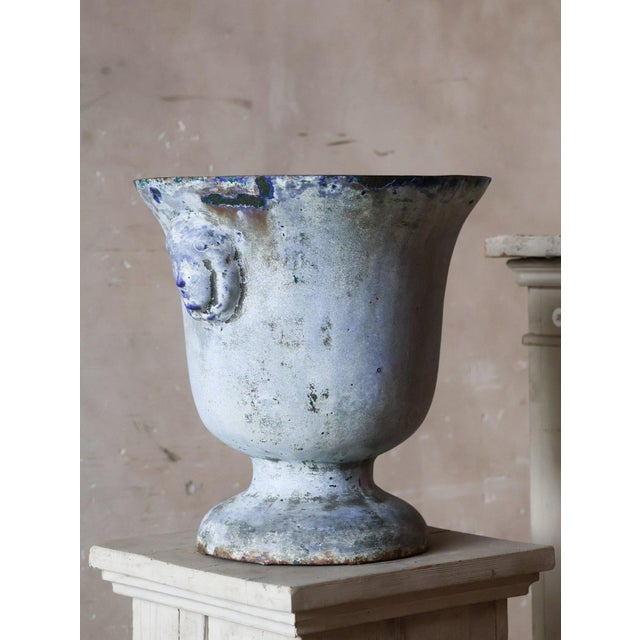 Antique French Cast Iron Garden Urns by Paris and Cie, 1890s, Set of 2 For Sale - Image 5 of 10