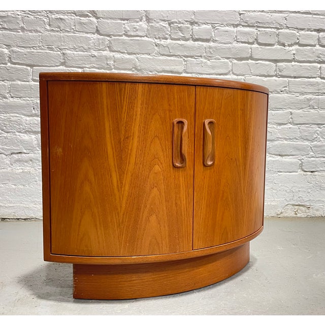 Pair - Mid Century Modern G-Plan Fresco Teak Corner Cabinets, C. 1960’s | Teak Bar, Nightstands For Sale - Image 10 of 14