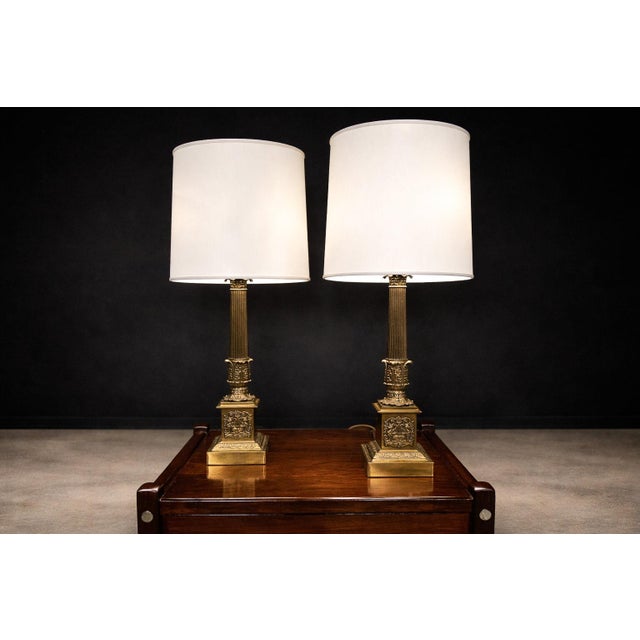 Pair of Neoclassical Revival Bronze Table Lamps With Sculptural Classical Bases and New Linen Shades, 1920-1930s For Sale - Image 9 of 12