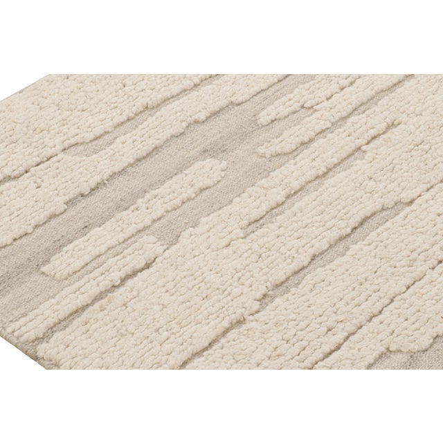 Rug & Kilim’s Textural Kilim in White Abstract High-Low Patterns - 5x7 For Sale In New York - Image 6 of 7