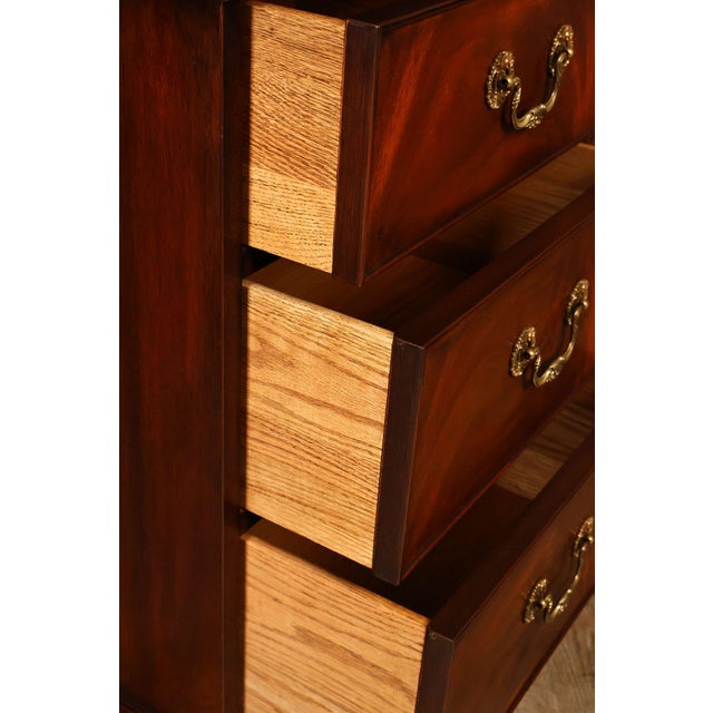 Henkel Harris Chippendale Style Mahogany China Cabinet Breakfront For Sale - Image 10 of 18