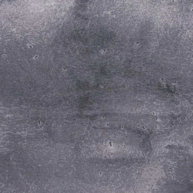 Abstract Sample - Schumacher x BACKDROP Hyperion Wallpaper in Off Black For Sale - Image 3 of 6