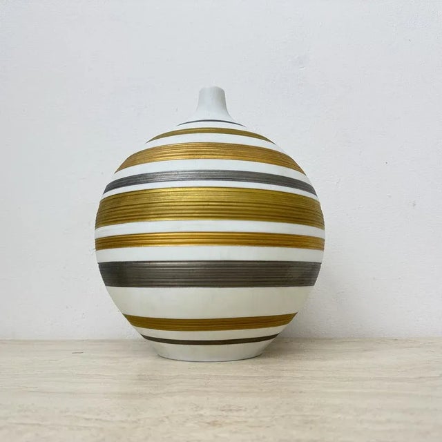 Mid-Century Porcelain Vase from Hutschenreuther, 1970s For Sale - Image 18 of 18