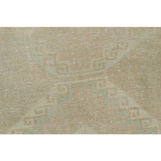 Rug & Kilim Vintage Distressed Turkish Rug With Medallions in Tonal Beige - Rug & Kilim For Sale - Image 4 of 9