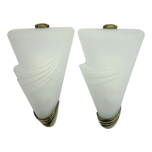 Art Deco Style Frosted Glass Wall Lights, 1970s, Set of 2 For Sale
