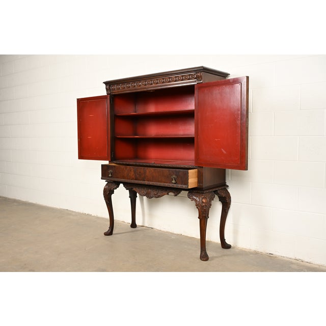 Berkey & Gay Style Antique Chippendale Carved Walnut and Burl Wood Bookcase or Bar Cabinet, Circa 1920s For Sale In South Bend - Image 6 of 18
