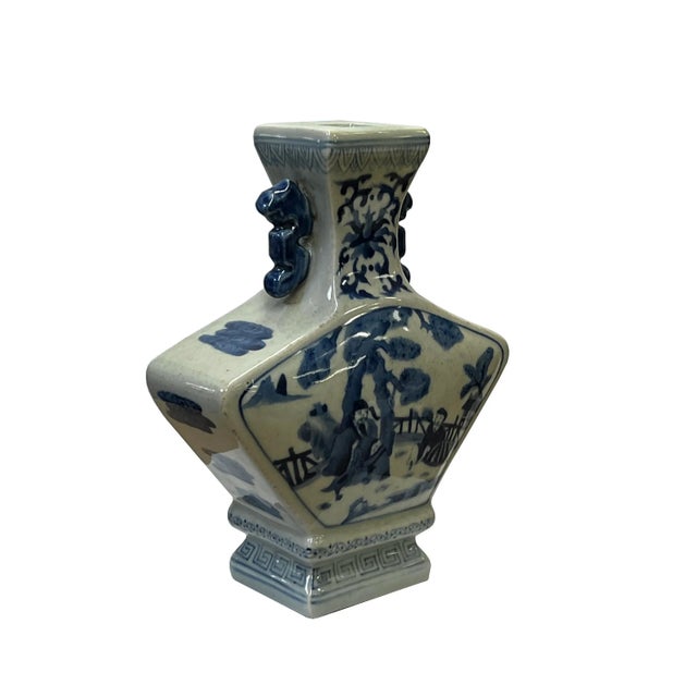 2010s Chinese Blue White Porcelain Oriental Graphic Fan Shape Vase For Sale - Image 5 of 7