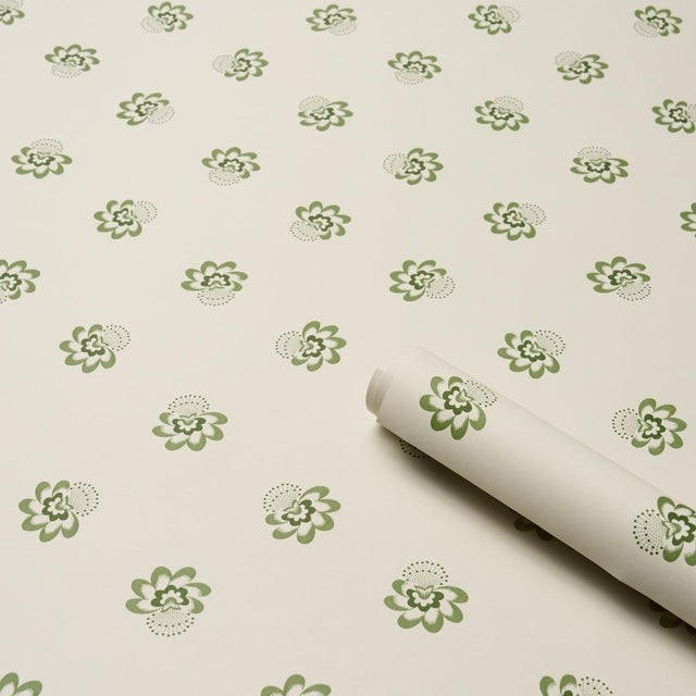 Schumacher SAMPLE - Schumacher Auclair Floral Wallpaper In Green For Sale - Image 4 of 5