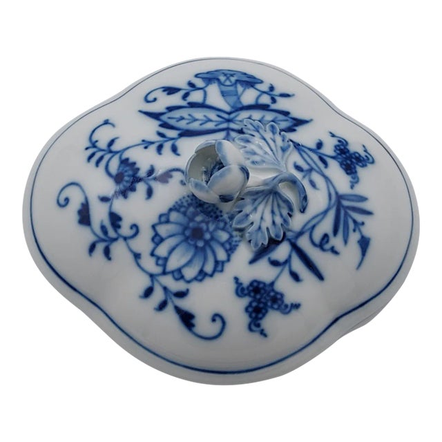 1950s Meissen Porcelain Blue Onion Lidded Box For Sale