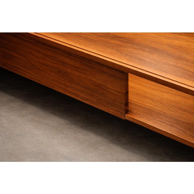 Carlo Hauner Caviuna Wood & Glass Display Coffee Table, Brazil, 1950s For Sale - Image 11 of 15