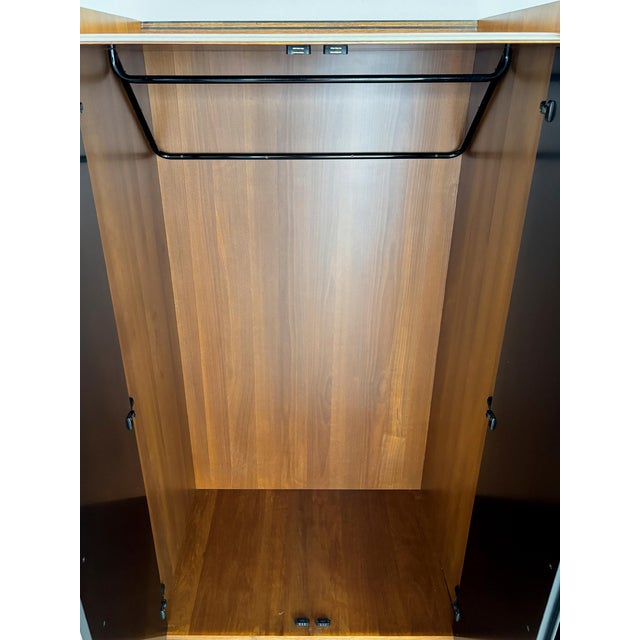Wooden and Leather Wardrobes by Afra & Tobia Scarpa for Maxalto, Italy, 1970s, Set of 2 For Sale - Image 17 of 18