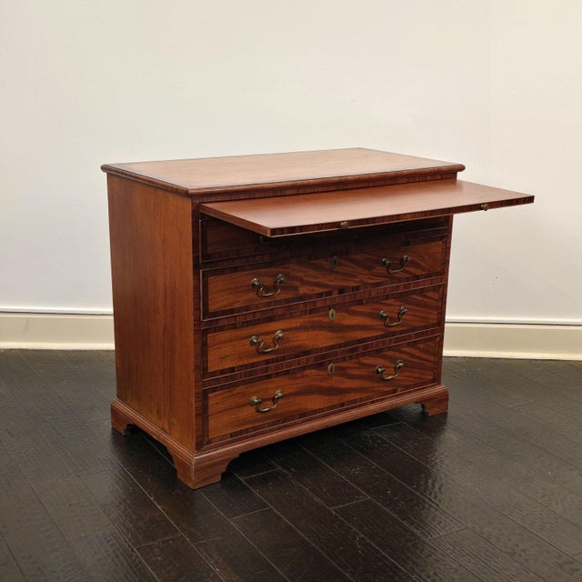Traditional George III Period Mahogany Chest of Drawers, England Circa 1790 For Sale - Image 3 of 8