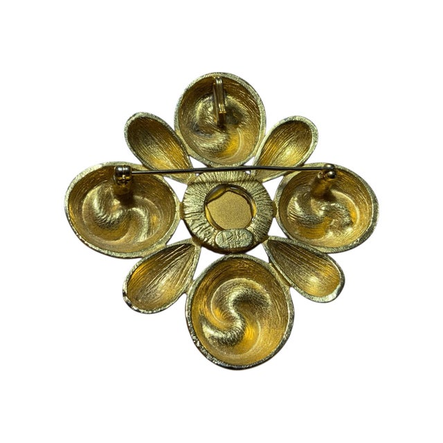 1960s Vintage Signed David Dubin Gold and Green Maltese Cross Brooch Pin For Sale - Image 5 of 6