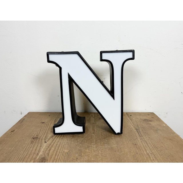 Industrial Vintage Illuminated Letter N, 1970s For Sale - Image 3 of 17