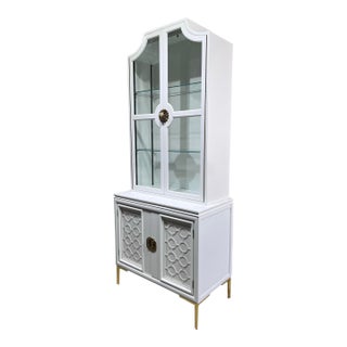 Vintage Chinoiserie Lacquered China Display Cabinet For Sale