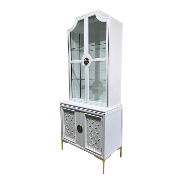 Vintage Chinoiserie Lacquered China Display Cabinet For Sale