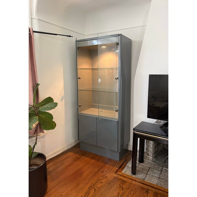 Vintage Gray Lacquered Curio Cabinet, Late 20th Century For Sale - Image 10 of 12