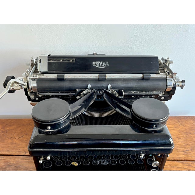 Black 1930s Royal KHM Working Typewriter For Sale - Image 8 of 11
