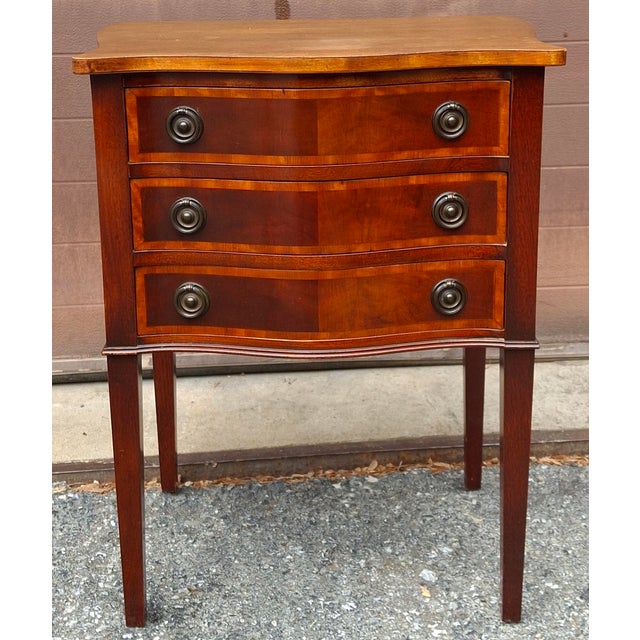 Hepplewhite Mid 20th Century Hepplewhite Style Crossbanded Inlaid Mahogany Work Table For Sale - Image 3 of 8