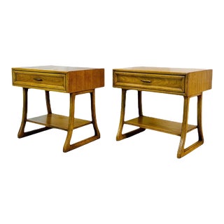 1960s Mid Century Modern Thomasville Nightstands With Brass Accents - Set of 2 For Sale