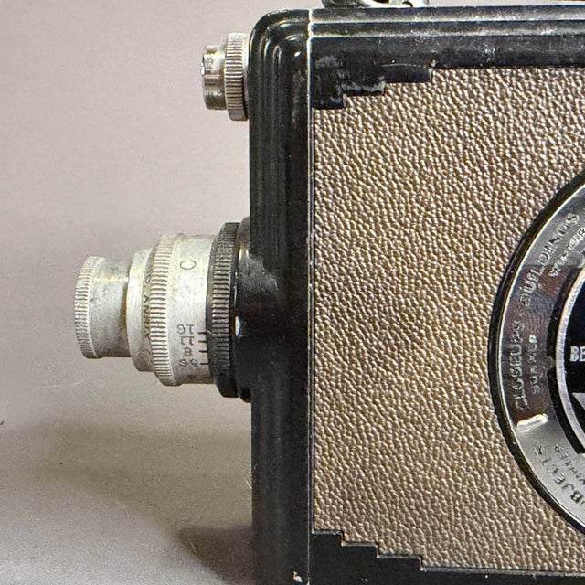 Mid-Century Modern 1930's Art Deco Bell & Howell Filmo 141-B 16mm Motion Picture Camera For Sale - Image 3 of 16