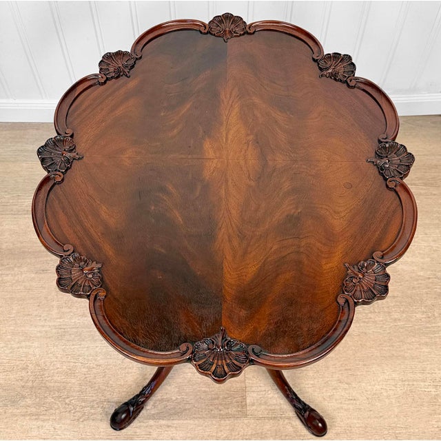 1940s Vintage Chippendale Mahogany Round Pie Crust Parlor Table For Sale - Image 5 of 12