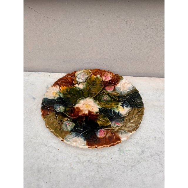 French Majolica Strawberries Plate Orchies, circa 1890.