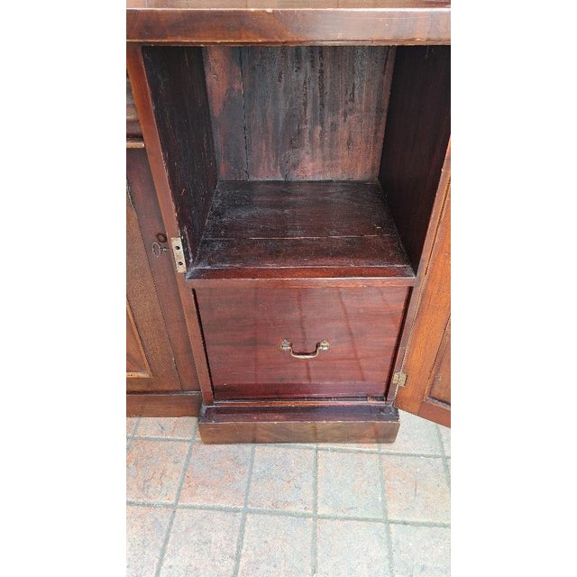 Victorian English Sideboard in Mahogany, 1800s For Sale - Image 5 of 6