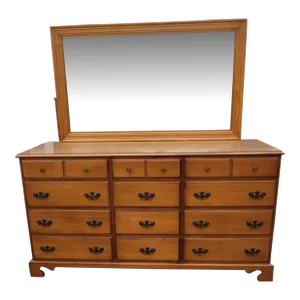 Stanley's Distinctive Furniture Collection 12-Drawer Maple Dresser