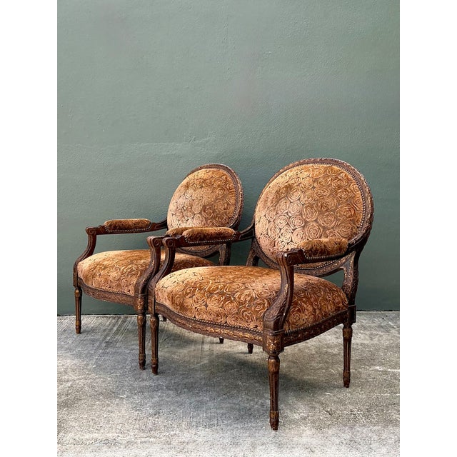 Brown Vintage Isenhour Carved Fauteuil Armchairs - Pair For Sale - Image 8 of 12