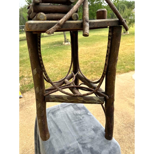 Antique 19th Century Adirondack Bentwood Twig Table With Tramp Art Log Cabin Box. For Sale - Image 10 of 11