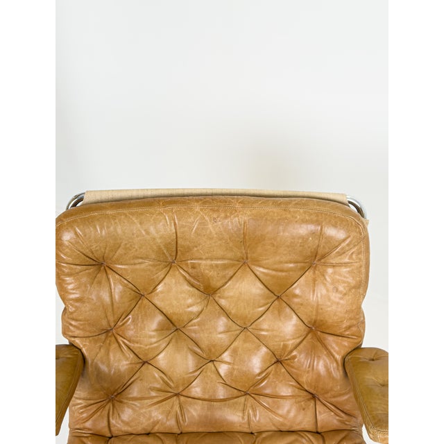1970s Karin Lounge Chairs in Leather by Bruno Mathsson for Dux, Sweden, 1970s, Set of 2 For Sale - Image 5 of 10