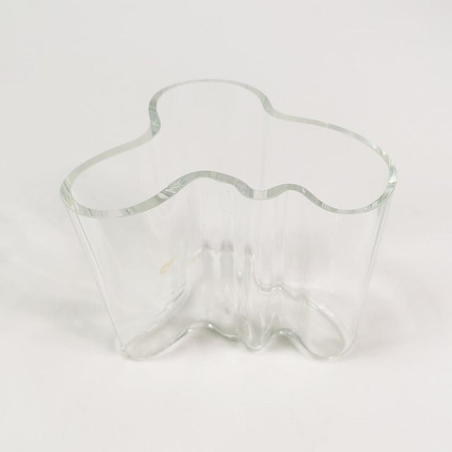 1980s Mid-Century Vases in Glass by Alvar Aalto, Finland, 1980s, Set of 2 For Sale - Image 5 of 17
