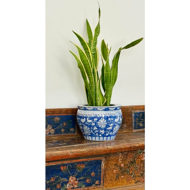 Large Traditional Chinoiserie Blue & White Ceramic Hand Painted Chinese Fish Bowl Jardiniere, Cache Pot, Garden Planter With Botanical Motif For Sale - Image 12 of 12