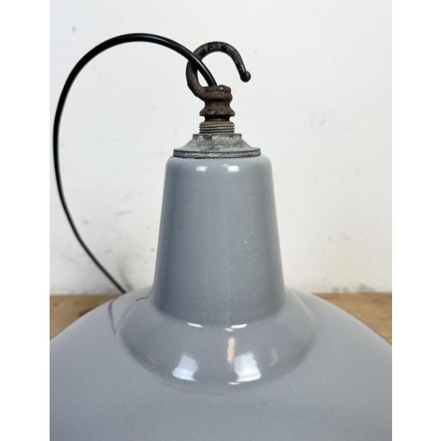 Industrial British Grey Enamel Factory Pendant Lamp from Benjamin Electric Manufacturing Company, 1960s For Sale - Image 13 of 18