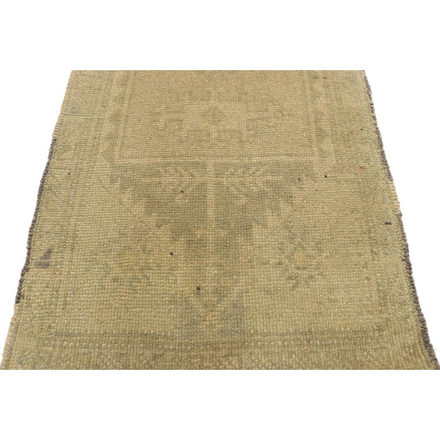 Vintage Turkish Yastik Rug - 01'07 X 03'09 For Sale - Image 4 of 8