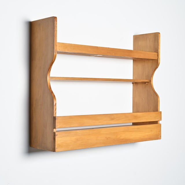 Wood Pine Wall Shelf attributed to Charlotte Perriand for Les Arcs, 1800 For Sale - Image 7 of 15