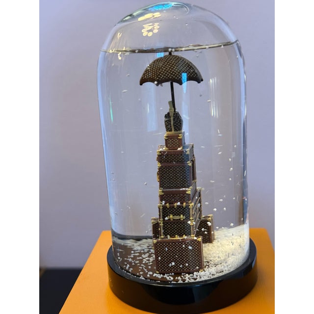 Eiffel Tower Snow Globe from Louis Vuitton, 2010s For Sale - Image 3 of 15