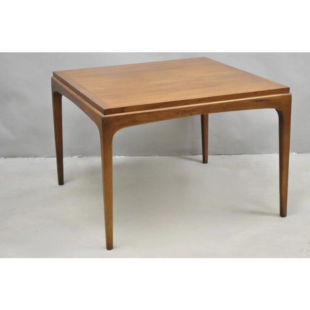 Vintage Lane Altavista Walnut "Rhythm" Mid Century Modern Square Coffee Table. Circa Mid 20th Century. Measurements: 20" H...