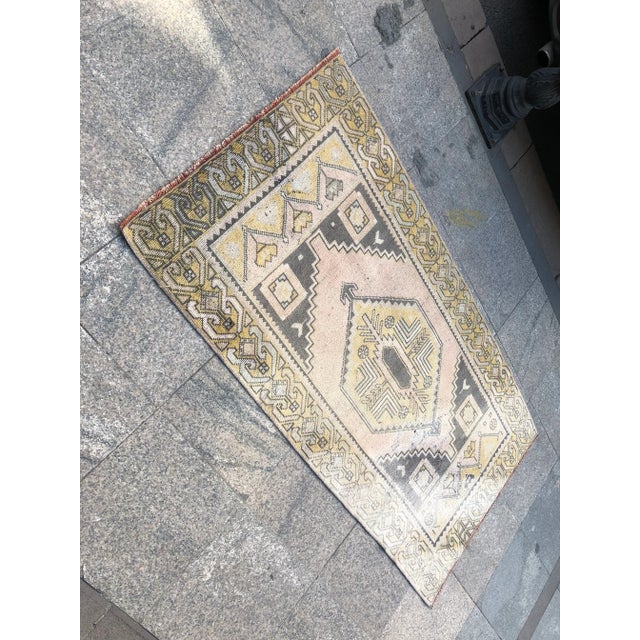 Turkish Turkish Oushak Pastel Handwoven Floor Rug - 3′1″ × 5′10″ For Sale - Image 3 of 11
