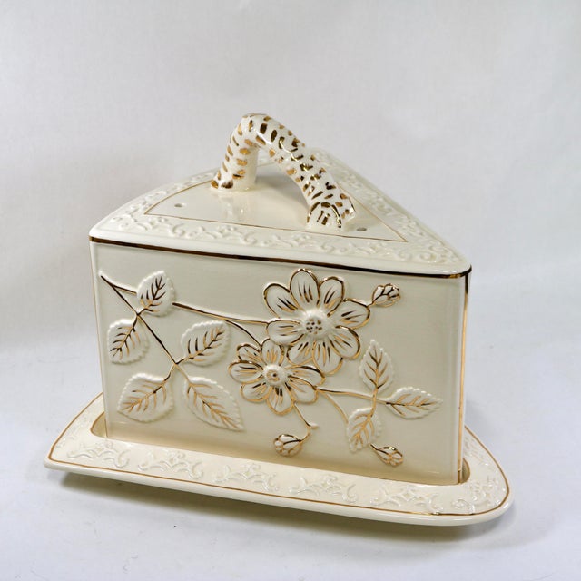 Victorian Vintage Abigails Gold-Trimmed Floral Porcelain Covered Cheese Wedge Dome & Tray For Sale - Image 3 of 15