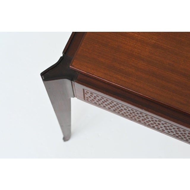 Italian Coffee Table in Mahogany in the style of Vittorio Dassi, Italy, 1960 For Sale - Image 9 of 18