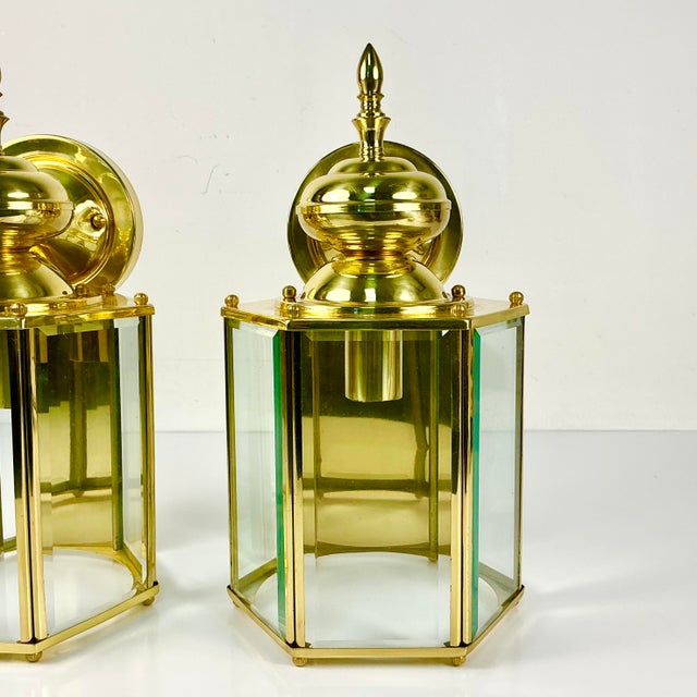 1980s Vintage Hollywood Regency Federal Brass Lantern Style Wall Sconces - A Pair For Sale - Image 4 of 14