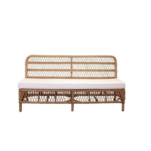 Traditional Memoire Design (Mainly Baskets) Banquette For Sale - Image 3 of 3