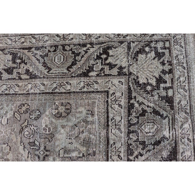 Early 20th Century Antique Persian Sultanabad Rug With Timeless Medallion Design 10'1 X 13'5 For Sale - Image 5 of 12