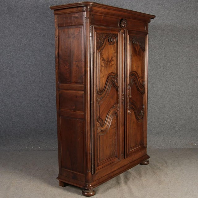 Wood Antique Baroque Cabinet in Walnut, 1880 For Sale - Image 7 of 18