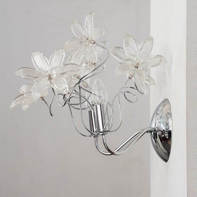 Chrome Sconce with Clear Murano Glass Flowers, Italy, 1990s For Sale - Image 4 of 12