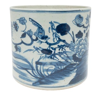 Vintage Chinese Blue & White Peony Brush Pot For Sale